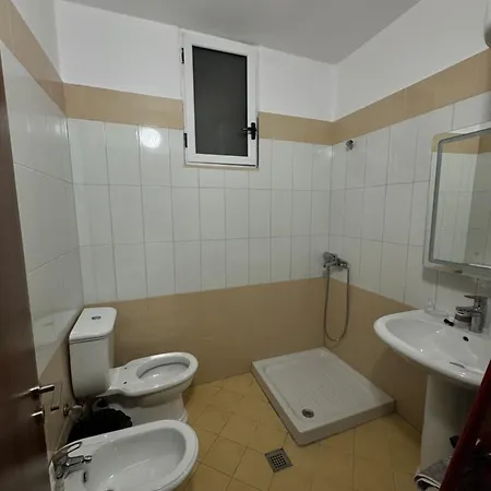 Ruby Apartment *